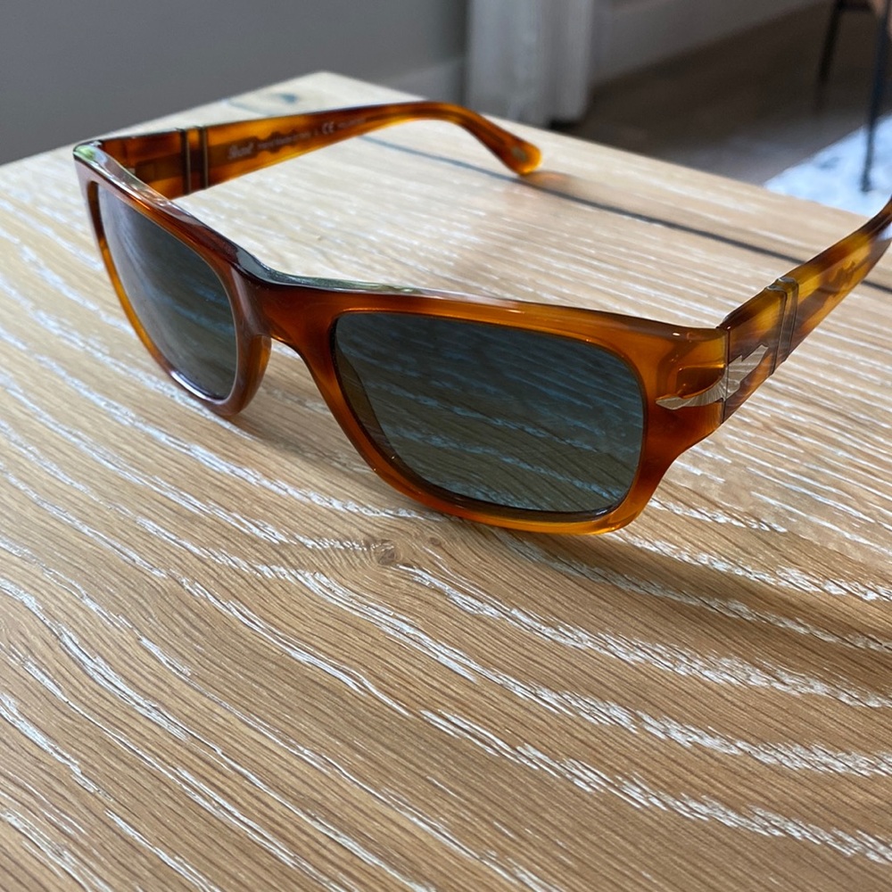 Persol Havana sunglasses- Case included